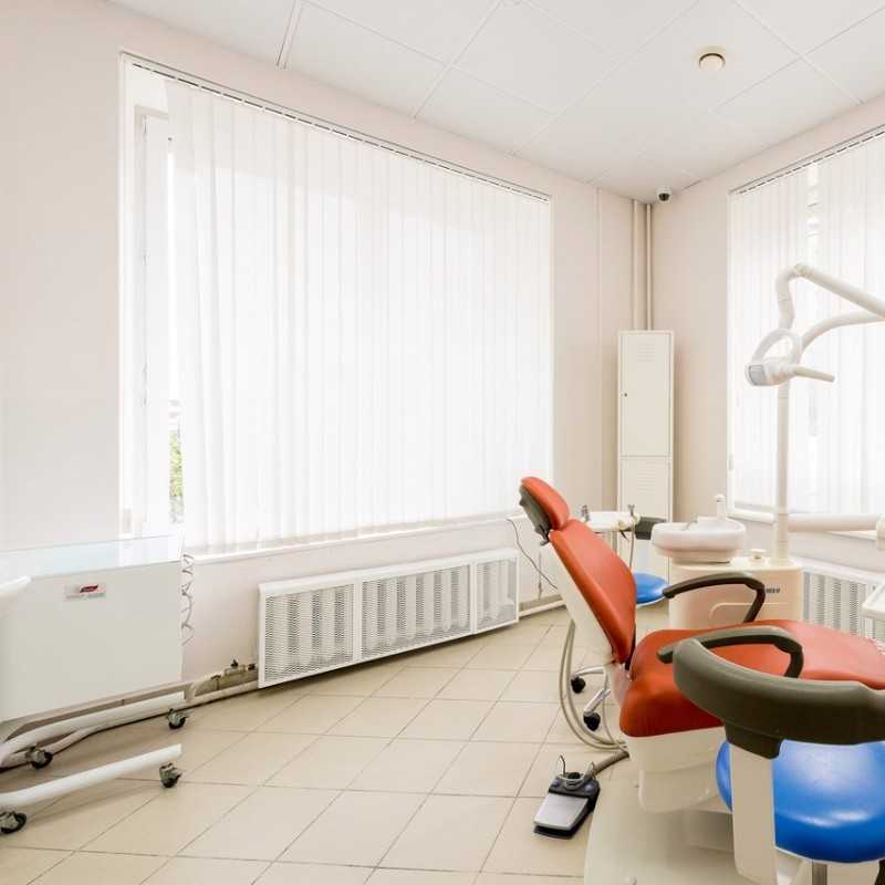 Частная стоматологическая клиника УЛЫБКА м. Проспект Ветеранов