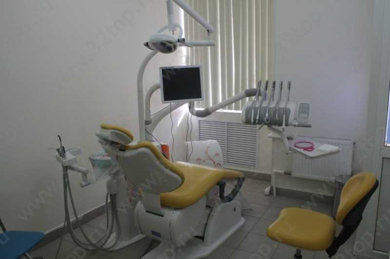 Стоматологический центр АМРО м. Черная Речка