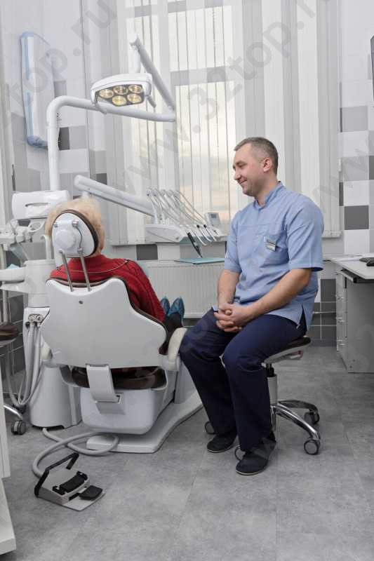 Стоматологический центр СТОМDЕНТ (СТОМДЕНТ) на Малиновского
