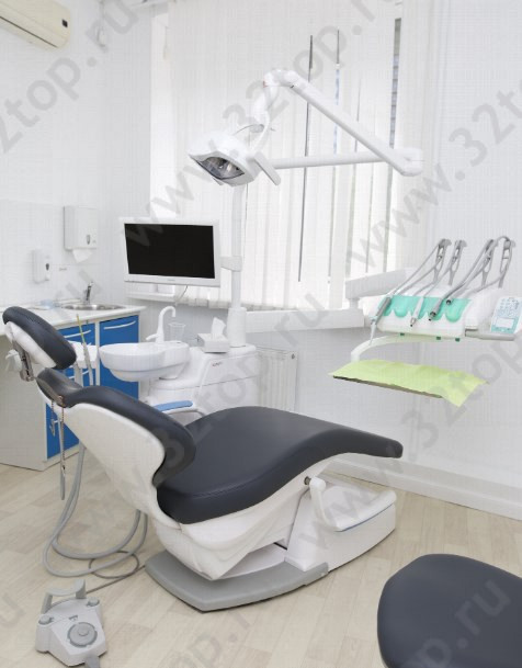 Стоматологическая клиника DR. KRISHTAL CLINIC (ДОКТОР КРИШТАЛЬ КЛИНИК) м. Гражданский проспект